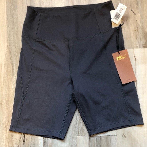 NWT Girlfriend Collective High Rise Bike Shorts - Smoke 8" Inseam, Large - Picture 4 of 11